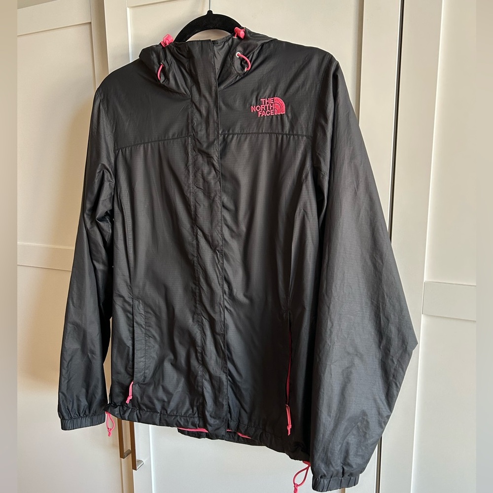 The Northface Windbreaker | Dark grey and pink